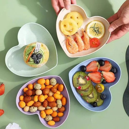 10Pcs Multi-Function Spit Bone Heart Shape Plate Set Dish Household Food Grade Plastic Spit Bone Dish Hearts Plate Set Dining Table Garbage Plates Small Plates Snakes Plate For Snacks